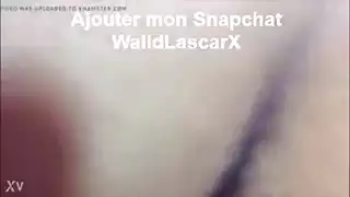 فتاة في البيت المجاور منفرد