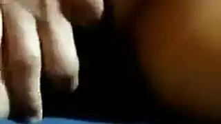 الفتاة الحارة ذات الكعب العالي تحصل على جماع قاسٍ على الأريكة وتحبه