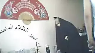 شرموطة مصرية تمارس الجنس المباشر مع أخو زوجها