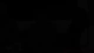 بنات يقضون حاجه في المرحاض عام