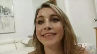 حلب الصدر امرأه تحلب صدره