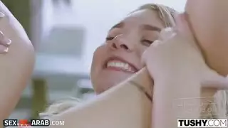 فتاة غبية أمريكي وصاخبة