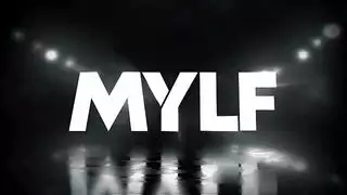 دروس خاصة من الأم: تدريب ابنها على الجنس العنيف