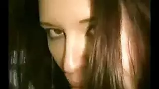 مص على الشاطئ مع شقراء نارية