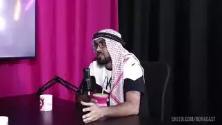 شاب عربي يمارس الجنس مع فمها وفرجها بينما تمص حلمتيها إباحي صريح