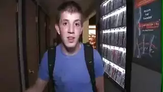 ثلاثي إكس جنس مثلي جماعي: ضرب المؤخرة وابتلاع السوائل