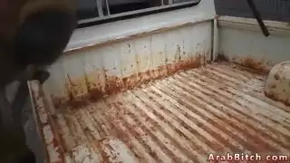 جمال عربية خاضع يخدم قضيب الأمير