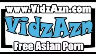 شقراء كبيرة الصدر بالجوارب تفتح حمالة الصدر الزهرية لمص إباحي مكثف