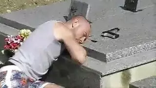 صربي إلتقاط صورة لاعبة جمباز